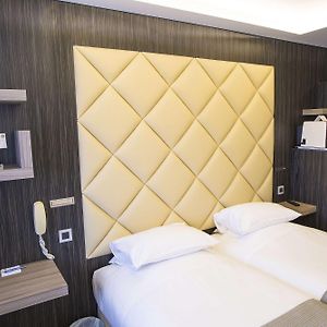 Privilege Twin Room